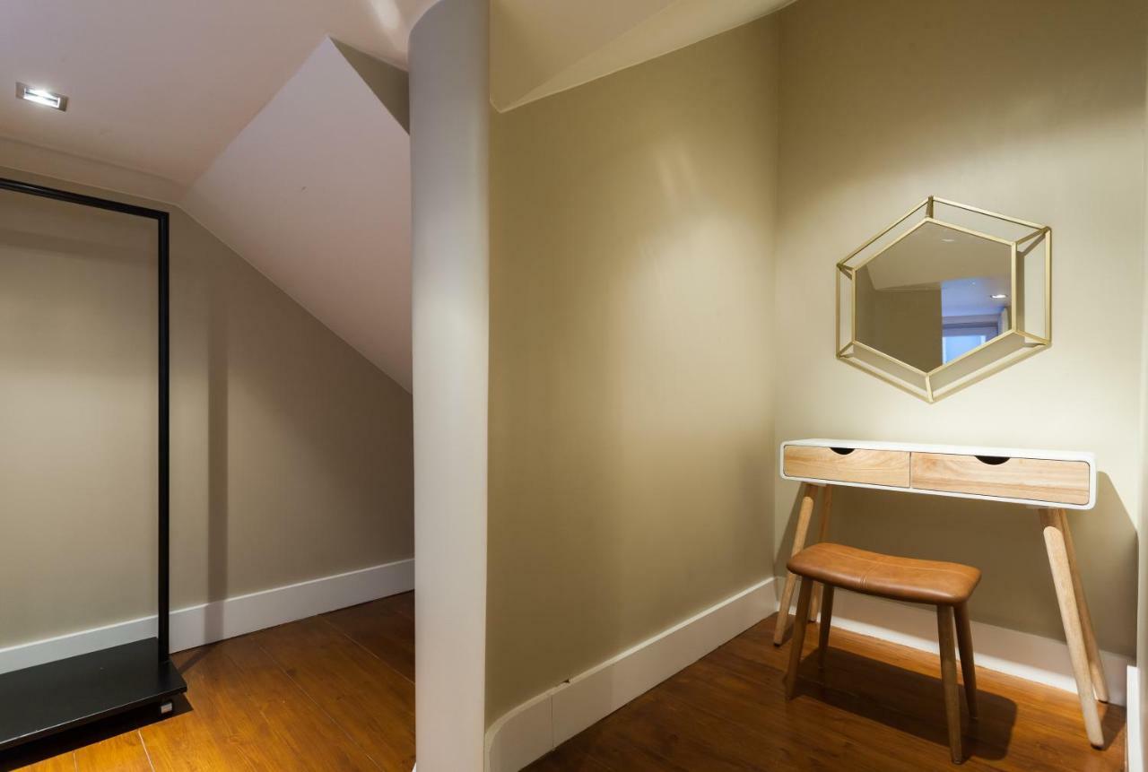 Baixa Vintage Three-Bedroom Apartment - By Lu Holidays Lisbona Esterno foto