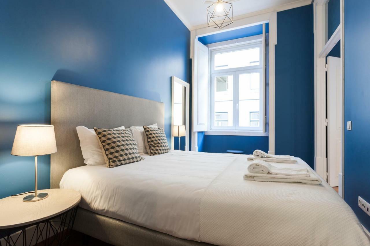 Baixa Vintage Three-Bedroom Apartment - By Lu Holidays Lisbona Esterno foto